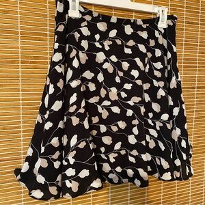 Ann Taylor Loft Black and White Floral Skirt With Lining